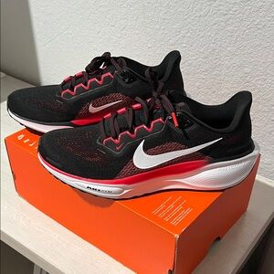Nike Black and Red Air Zoom Shoes Pegasus 41 size9